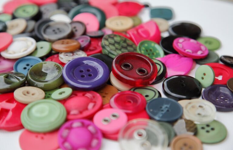 Fun and Easy Crafts for Kids and Adults Alike
